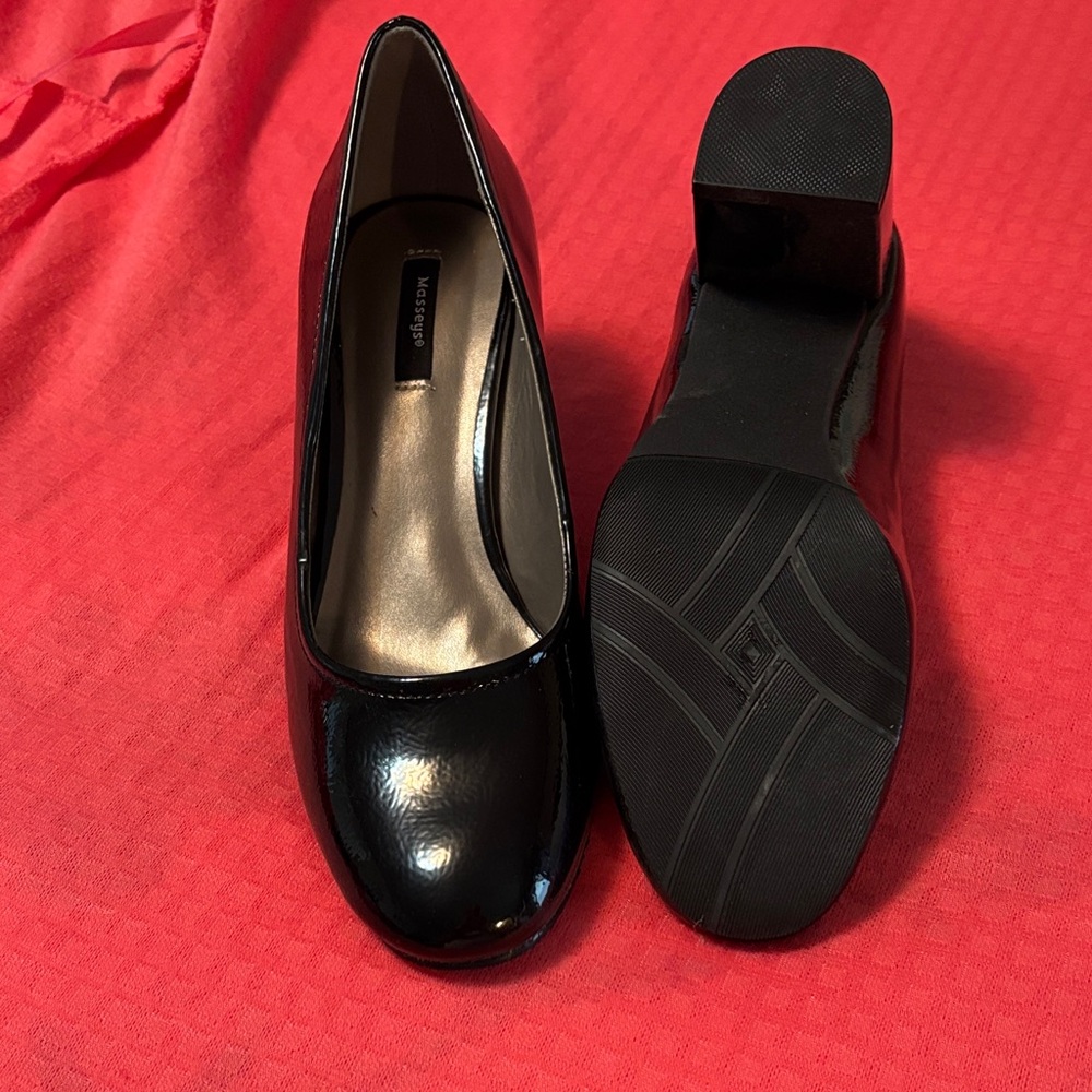 Bandolino Shiny Black Heels